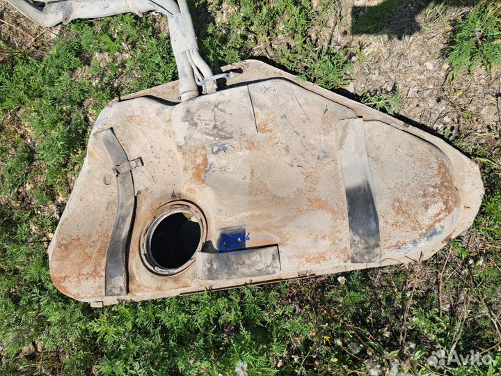 Бензобак горловина Opel Vectra B