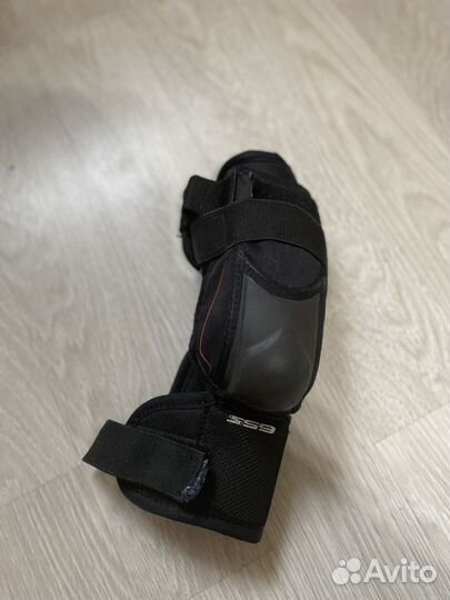 Нагрудник хоккейный детский + защита на локти