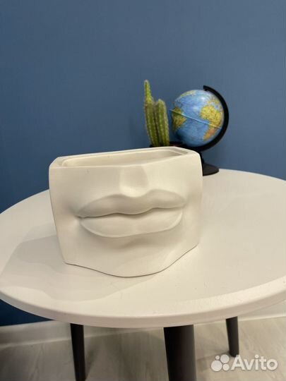 Кашпо горшок для цветов