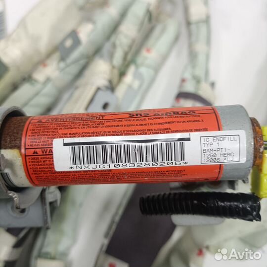 Шторка безопасности Nissan X-trail t31