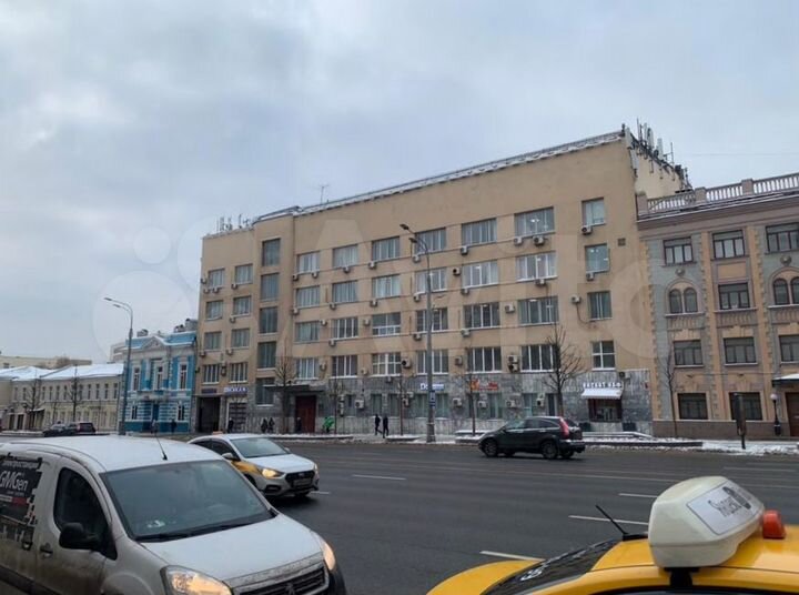 Здание, 4268.2 м²