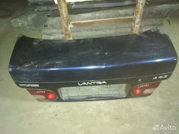 Крышка багажника Hyundai Lantra