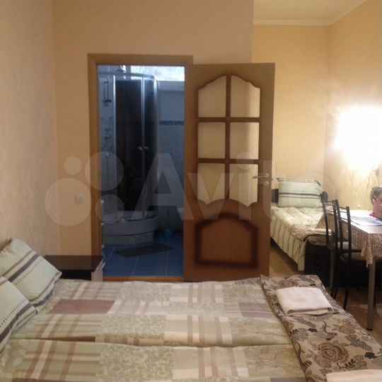 Комната 24 м² в 6-к., 2/2 эт.