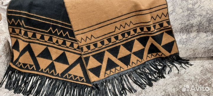 Новый,шикарный 2х сторонний палантин,Европа