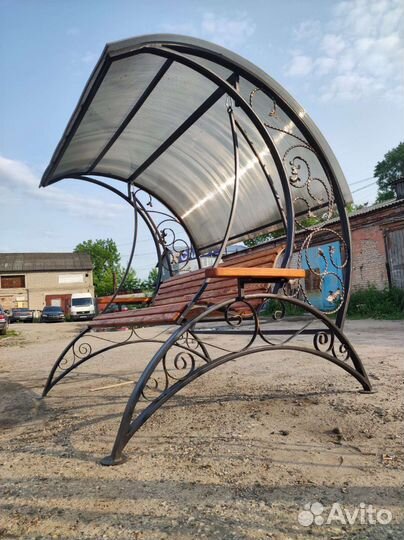 Качель во Владимире.модель Луна