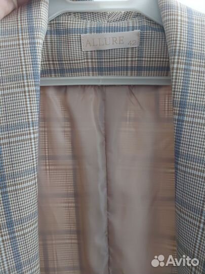 Пиджак женский 42