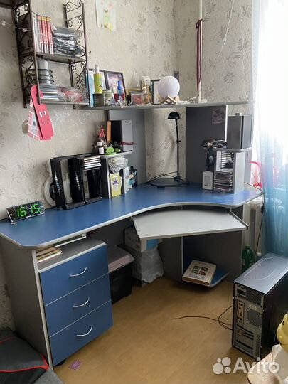 Компьютерный стол