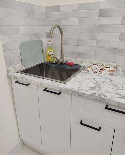 2-к. квартира, 58 м², 1/10 эт.