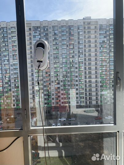 Робот мойщик окон