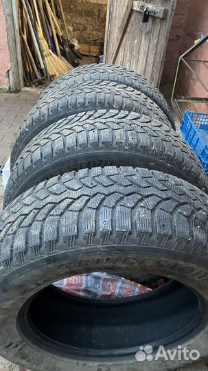 Bridgestone Blizzak Spike-01 265/60 R18 114T