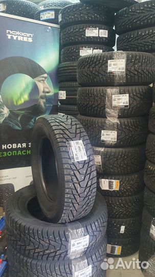 Hankook Winter i'Pike X W429A 235/65 R17