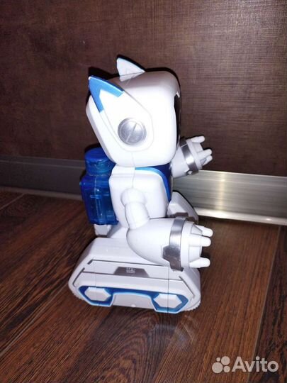 Игрушка робот