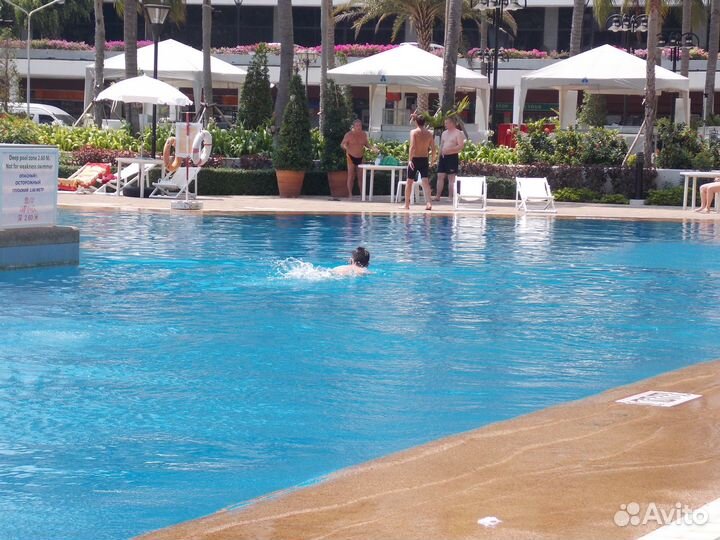 Продам цифровой фотоаппарат nikon