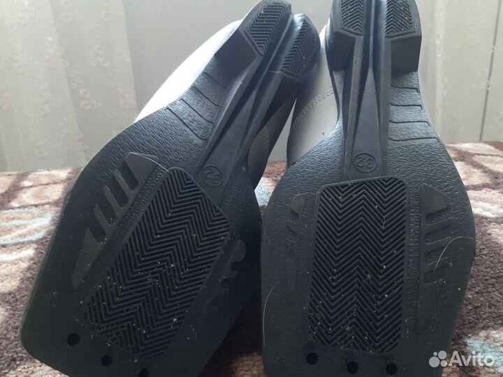 Лыжные ботинки