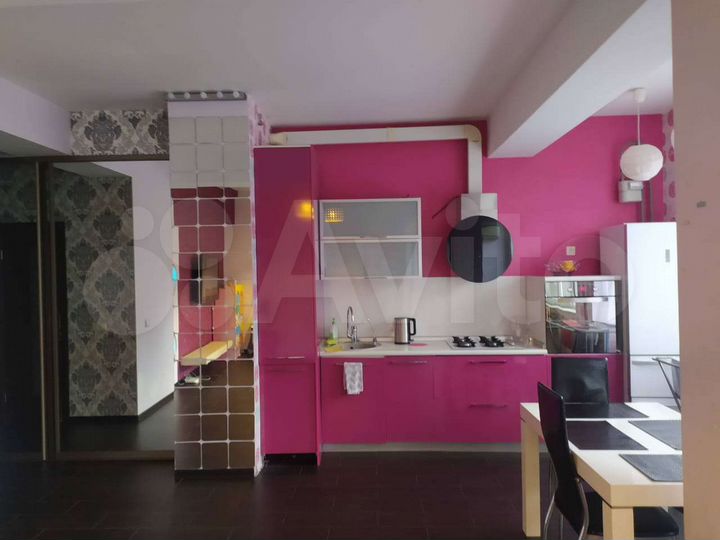 2-к. квартира, 60 м², 1/8 эт.