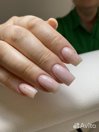 Маникюр и педикюр