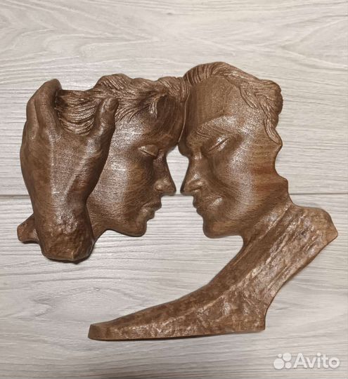 Фигурка Любовь из дерева.подарок из дерева