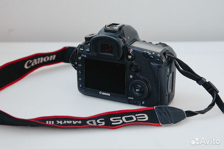 Canon EOS 5D Mark III body