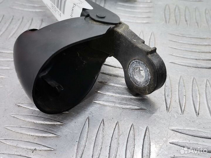 Щеткодержатель задний Volkswagen Polo 3 2000