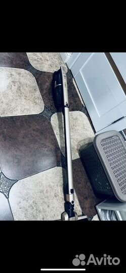 Вертикальный пылесос vitek