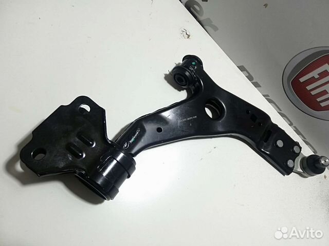 Рычаг подвески передний правый Ford Focus 3