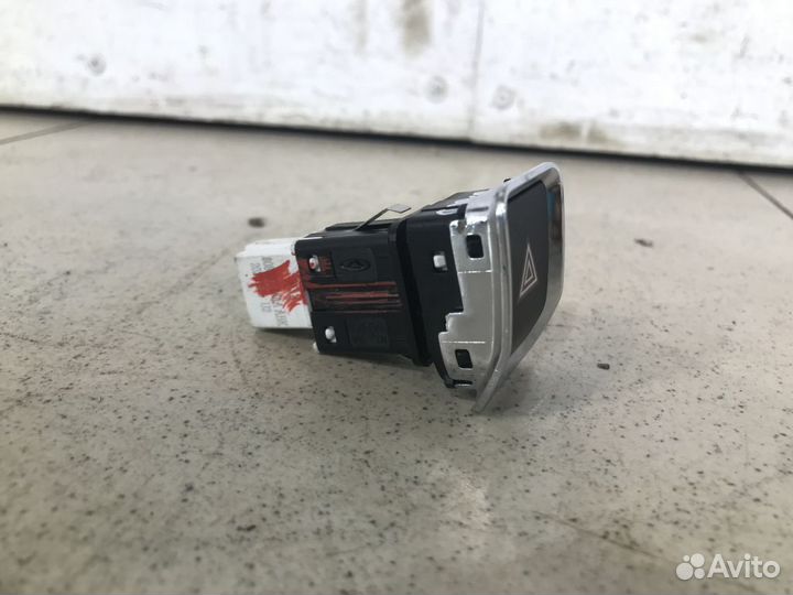 Кнопка аварийной сигнализации