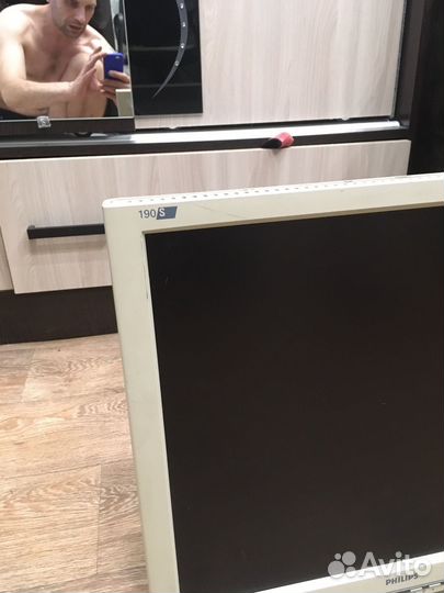 Монитор Philips 19 diagonal