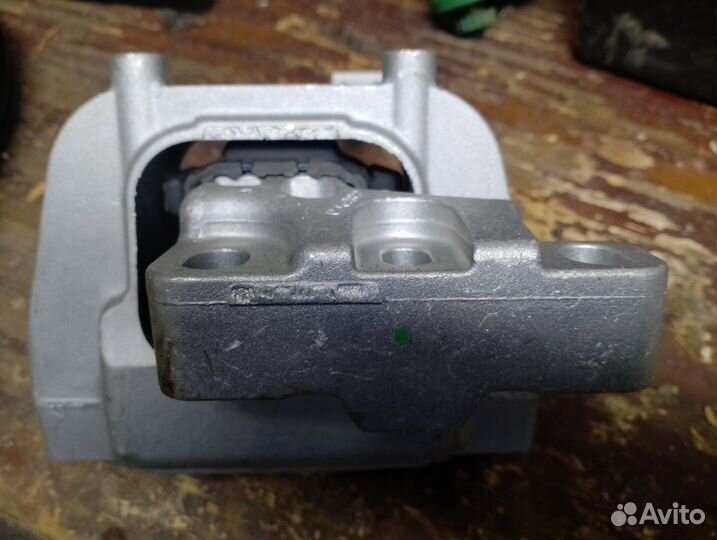 Подушка двигателя VAG