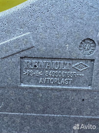 Ящик для инструментов правый Nissan Terrano 3