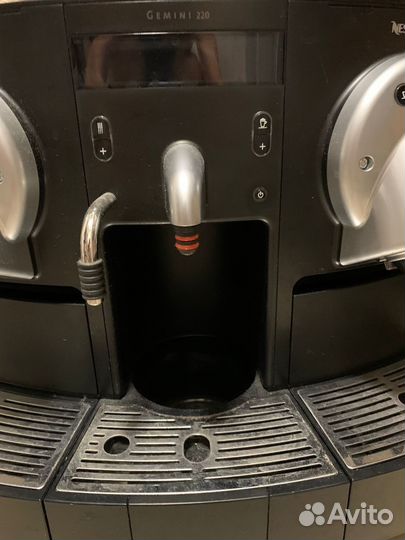 Кофемашина Nespresso Professional Gemini cs223