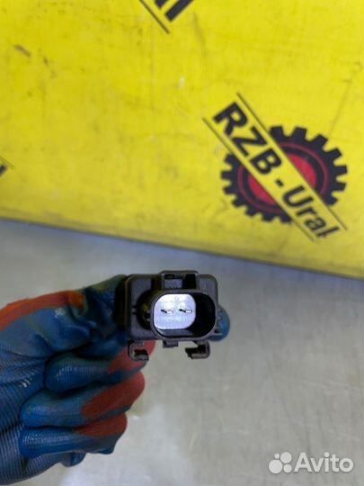 Вакуумный регулятор Opel Astra J хэтчбек 2009-2015