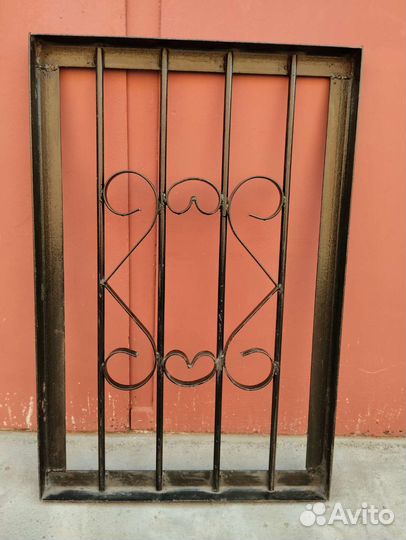 Решетка металлическая