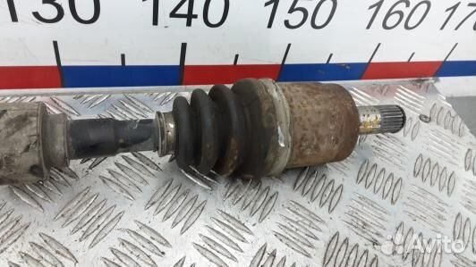 Привод передний правый honda civic 8 (GDN15N101)