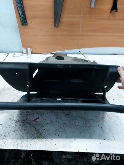 Бардачок Peugeot 407