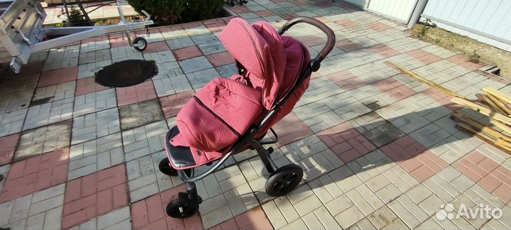 Прогулочная коляска bubago cross