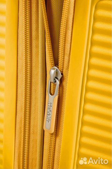 American Tourister Soundbox Expandable Spinner 77c