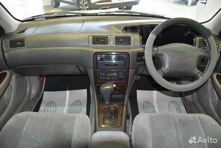 Toyota Mark II Wagon Qualis 2.2 AT, 1999, 270 000 км