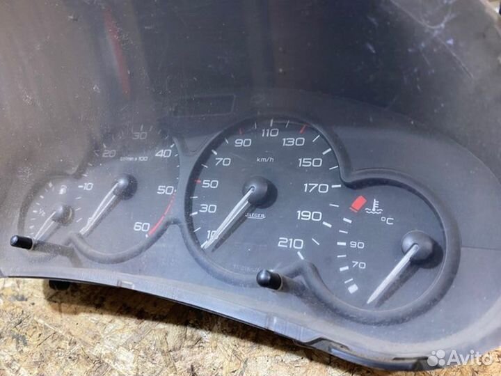 Приборная панель Citroen Berlingo 1.9 2005