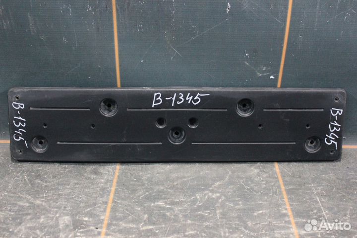 Площадка номерного знака - BMW 3 F30