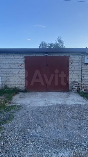 Гараж, > 30 м²