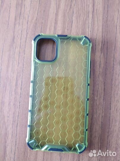 Чехлы на iPhone 11