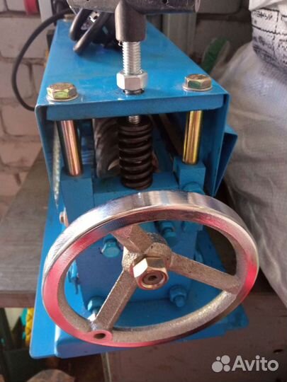 Станок для разделки кабеля