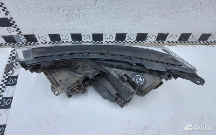 Фара правая Toyota RAV4