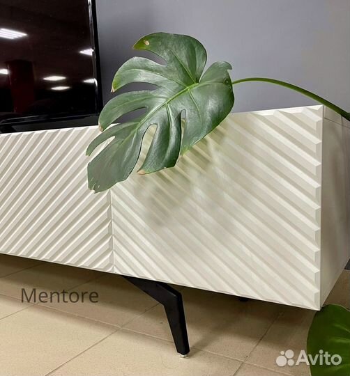 Тумба тв Bravo на опорах