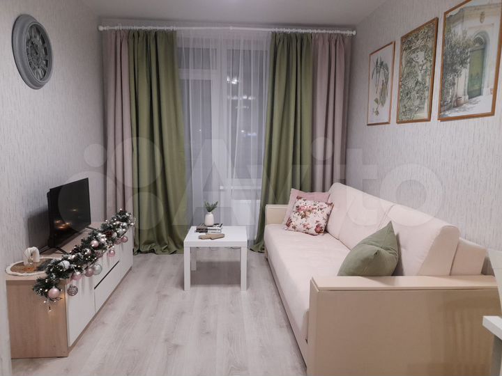 1-к. квартира, 42 м², 1/8 эт.