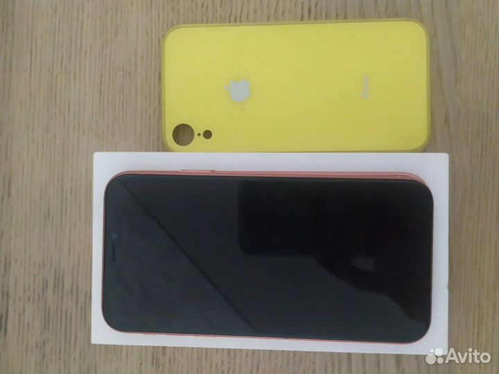 Телефон iPhone хр