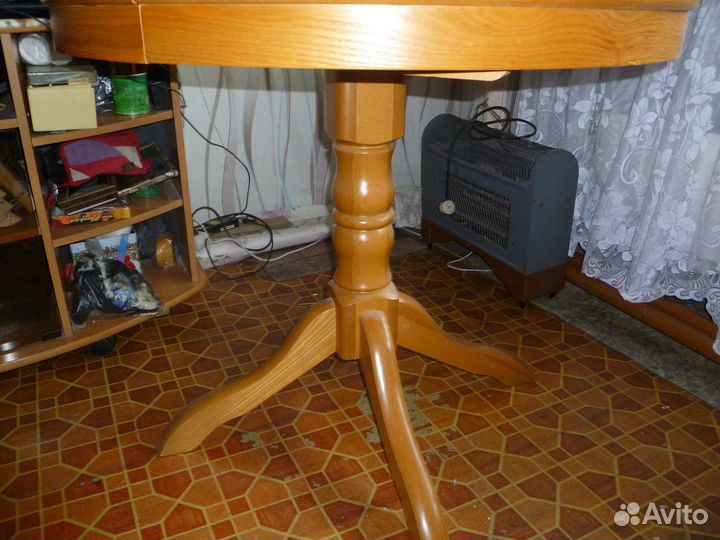 Продам стол