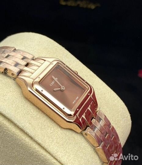 Женские часы Cartier