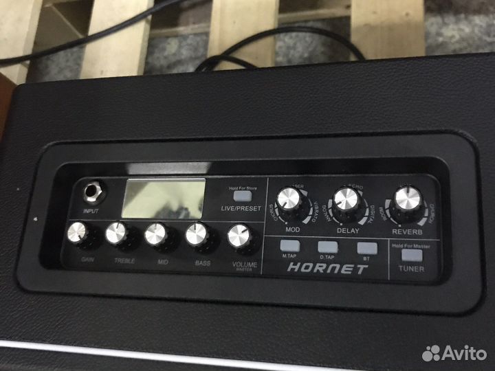 Mooer Hornet DH-01 комбоусилитель с процессором