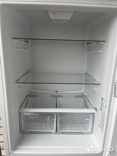 Холодильник Indesit